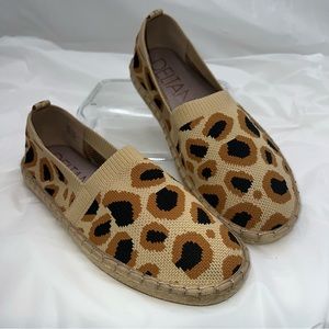 Deltan Hensley Flyknit Espadrille
Flats Shoes Womens Size 8 Leopard Print